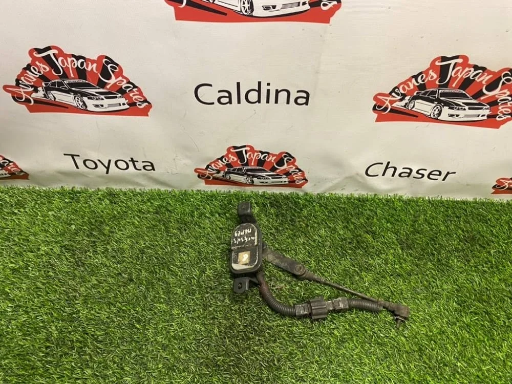 Датчик положения кузова Lexus LS430 2003 8940650070 UCF30, передний левый