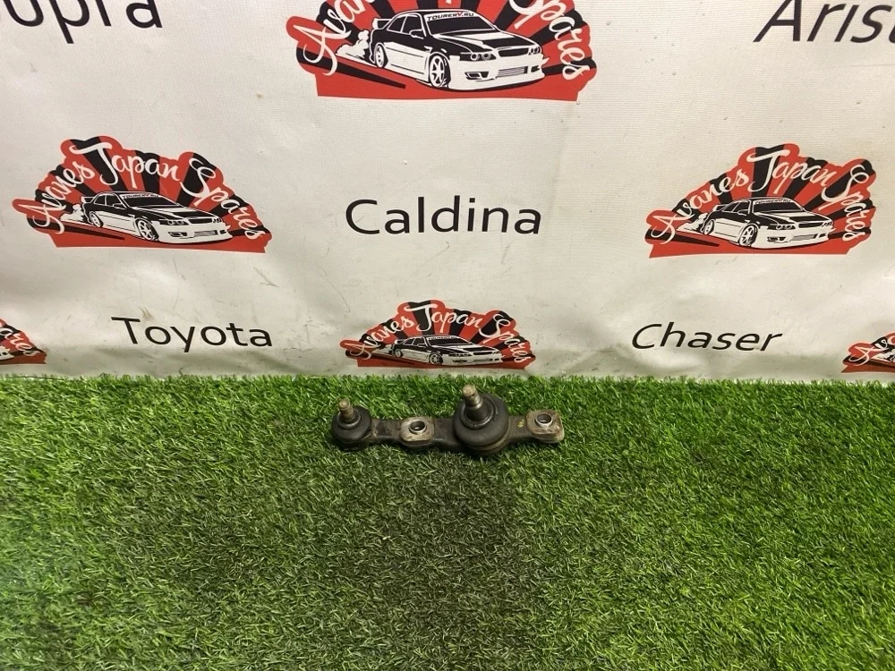 Шаровая опора Toyota Crown 2007 4333039625 GRS184 2GR-FSE, передняя правая