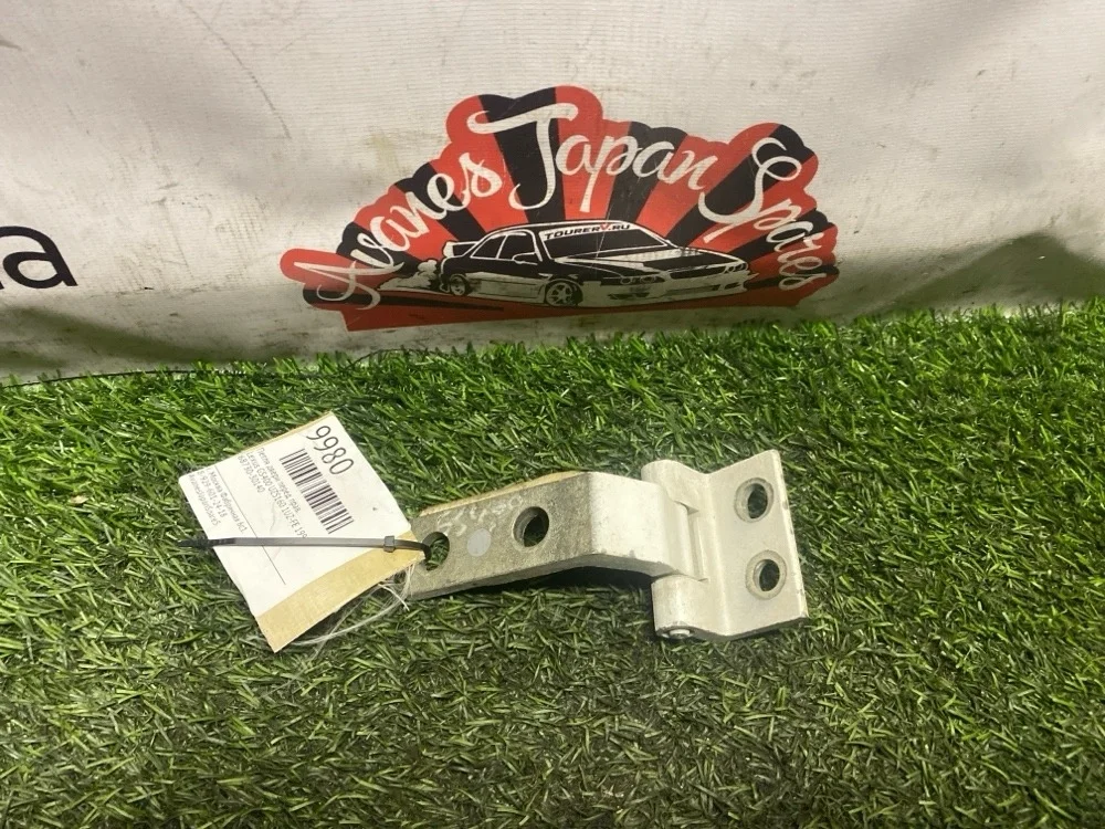 Петля двери Lexus Gs400 1998 6873030140 UZS160 1UZ-FE, передняя правая