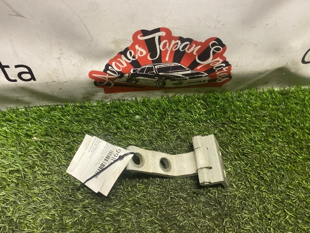 Петля двери Toyota Aristo 2000 6873030140 JZS160, передняя левая