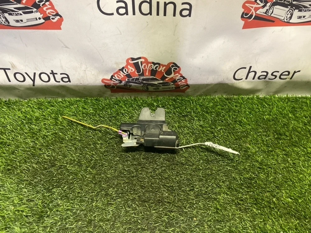 Замок багажника Lexus Gs300 2000 6460030120 JZS160