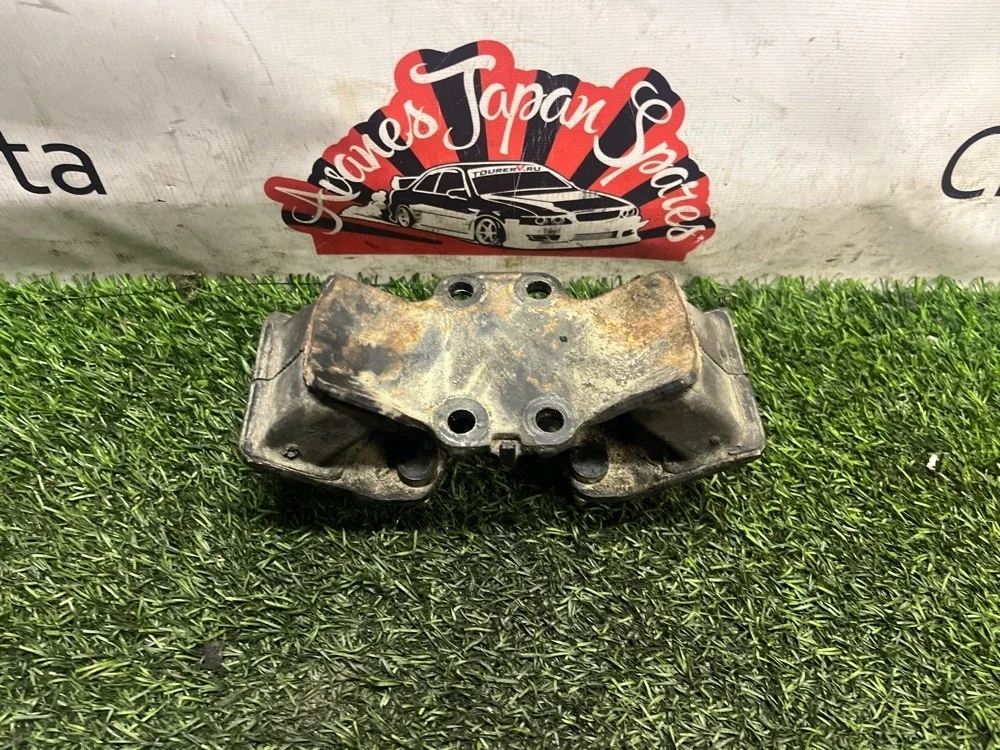 Подушка АКПП Lexus Is300 2003 1237146160 JCE10 2JZ-GE