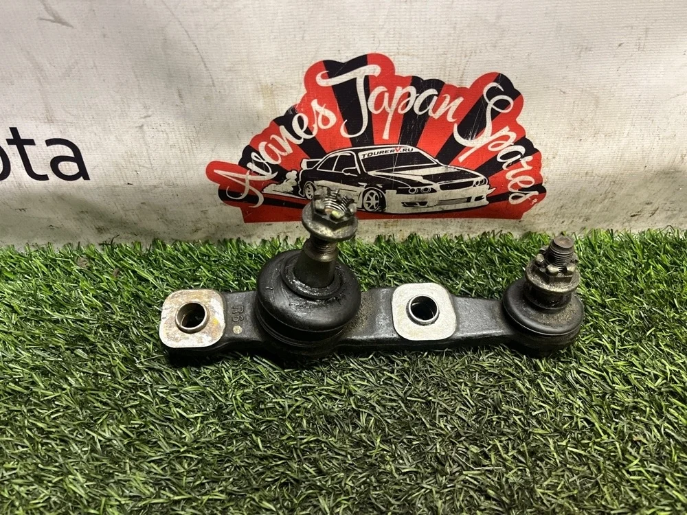 Шаровая опора Toyota Crown 09.2012 4333039625 GRS200 4GR-FSE, передняя правая