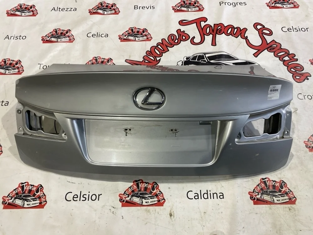 Крышка Багажника со спойлером Lexus IS250 2006 6440153110 GSE20