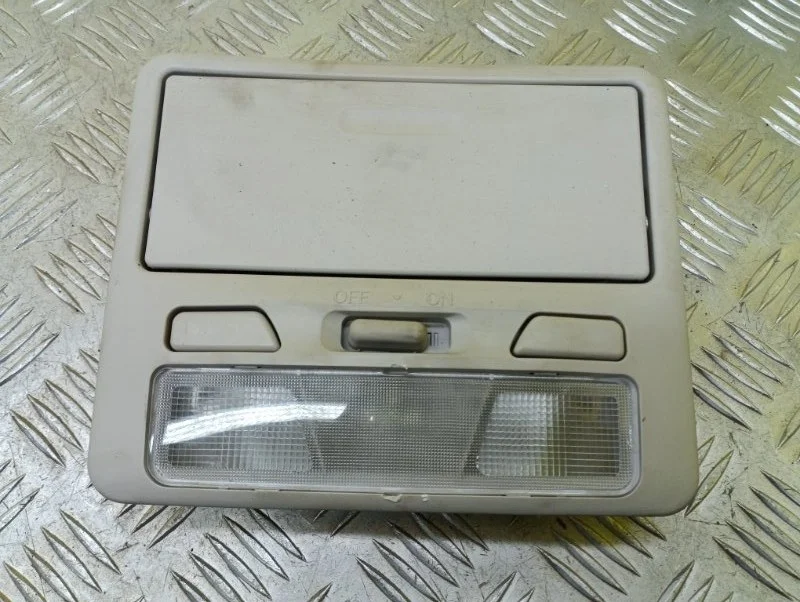 Фонарь салона (плафон) Mitsubishi L200 (2015-2022) 2016 8401A206HB ПИКАП 2.4 D 4N15