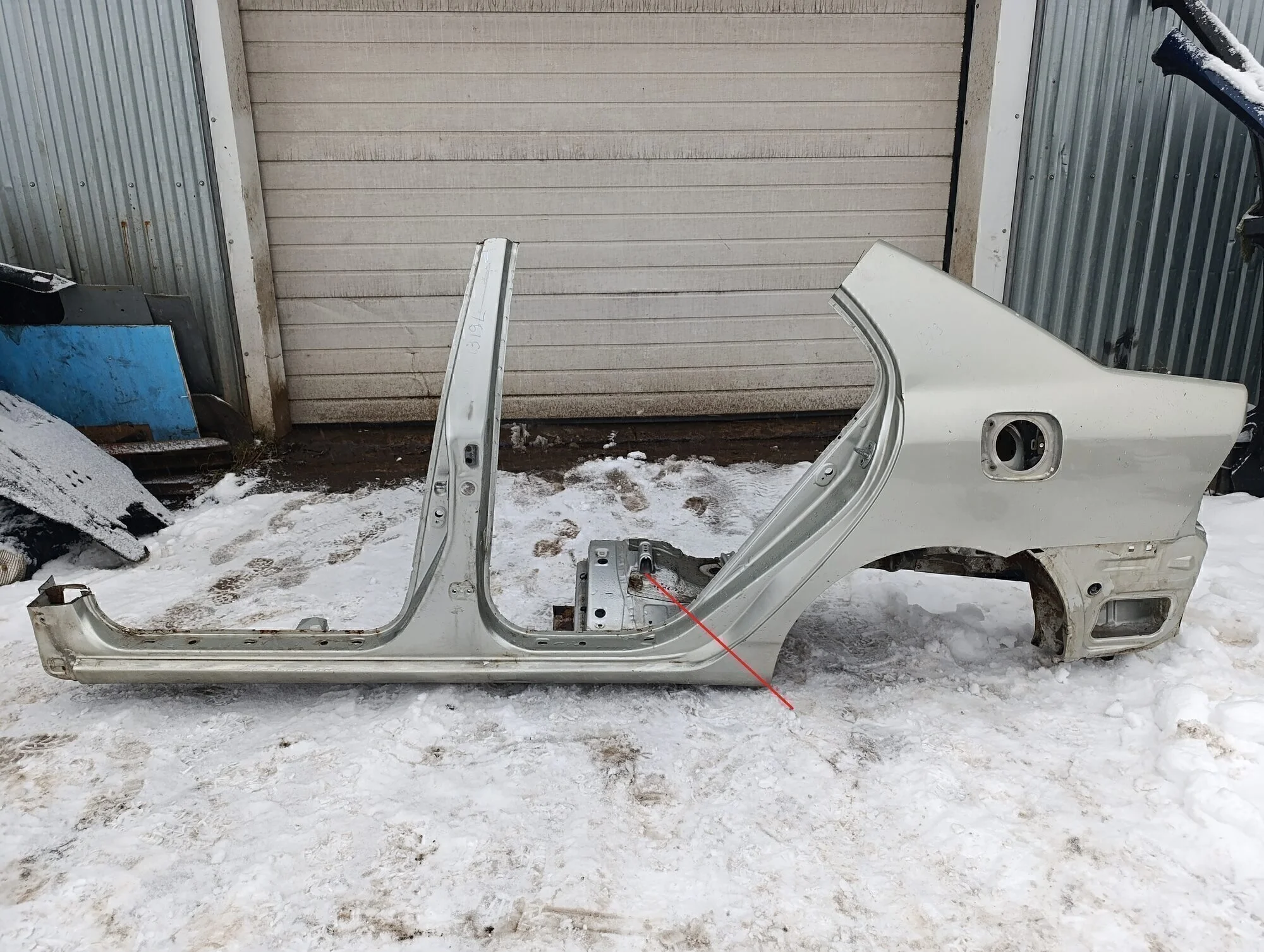 Порог со стойкой левый Corolla E12 2001-2006