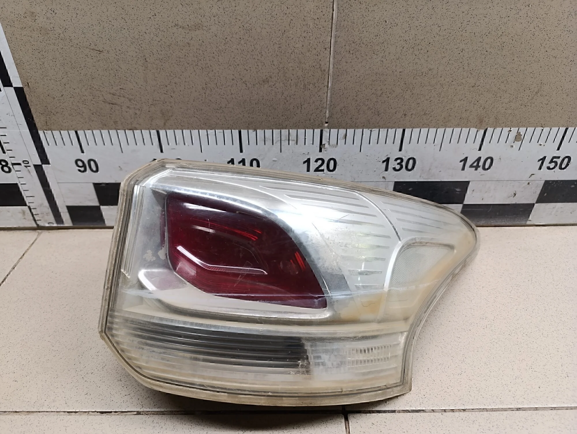 Фонарь задний наружный правый Outlander (GF) 2012>