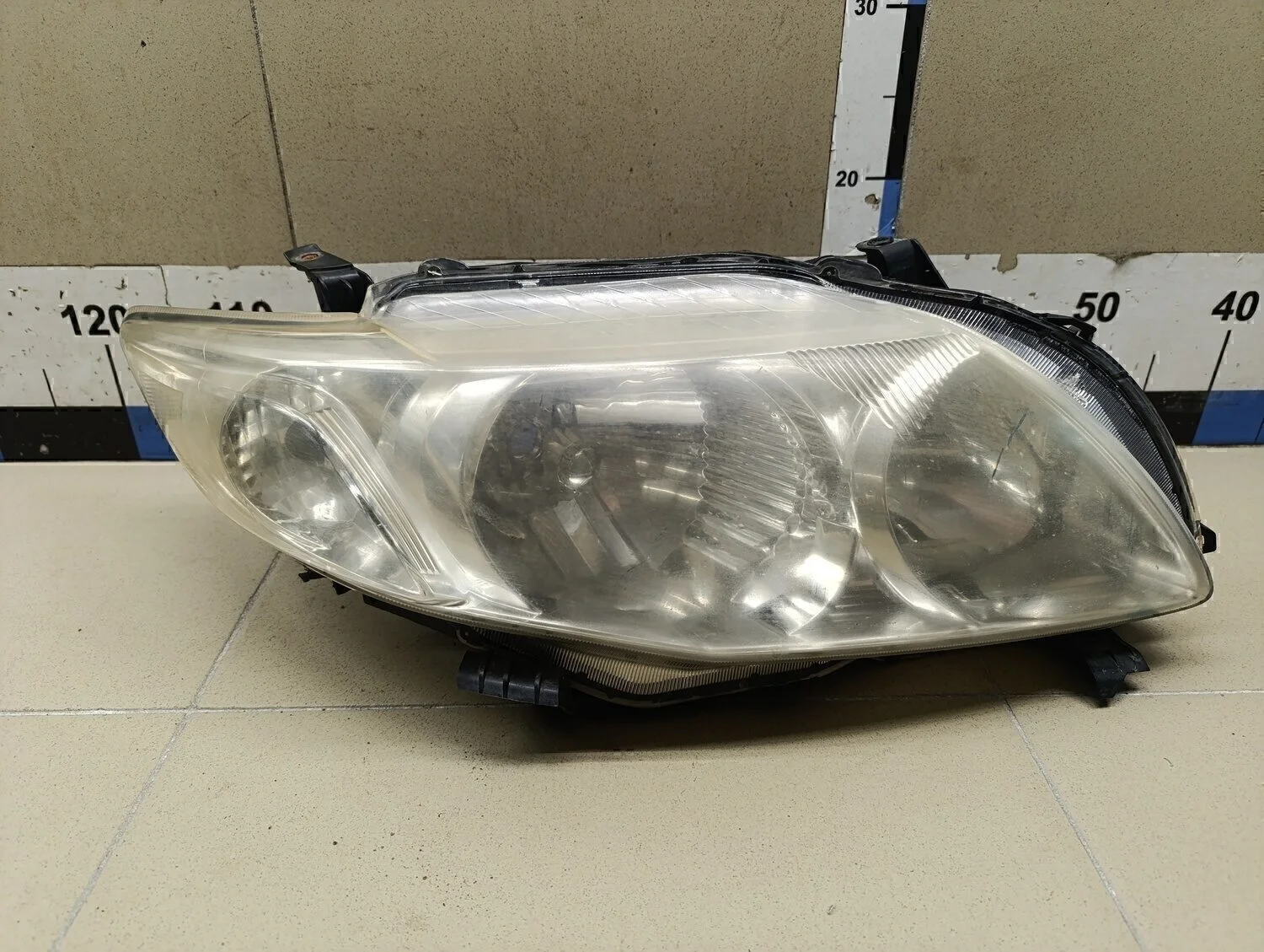 Фара правая Corolla E15 2006-2013