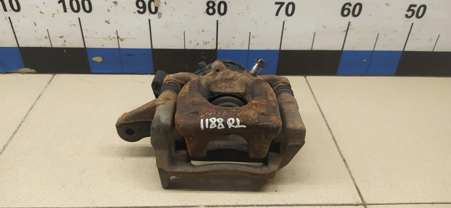 Суппорт задний левый Qashqai (J11) 2014>