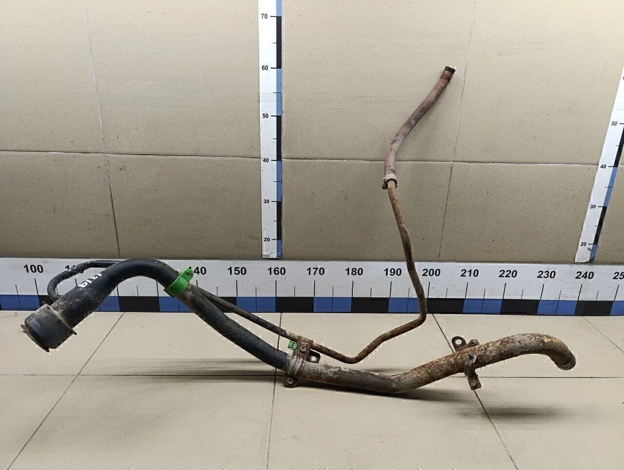 Горловина топливного бака Corolla E12 2001-2006