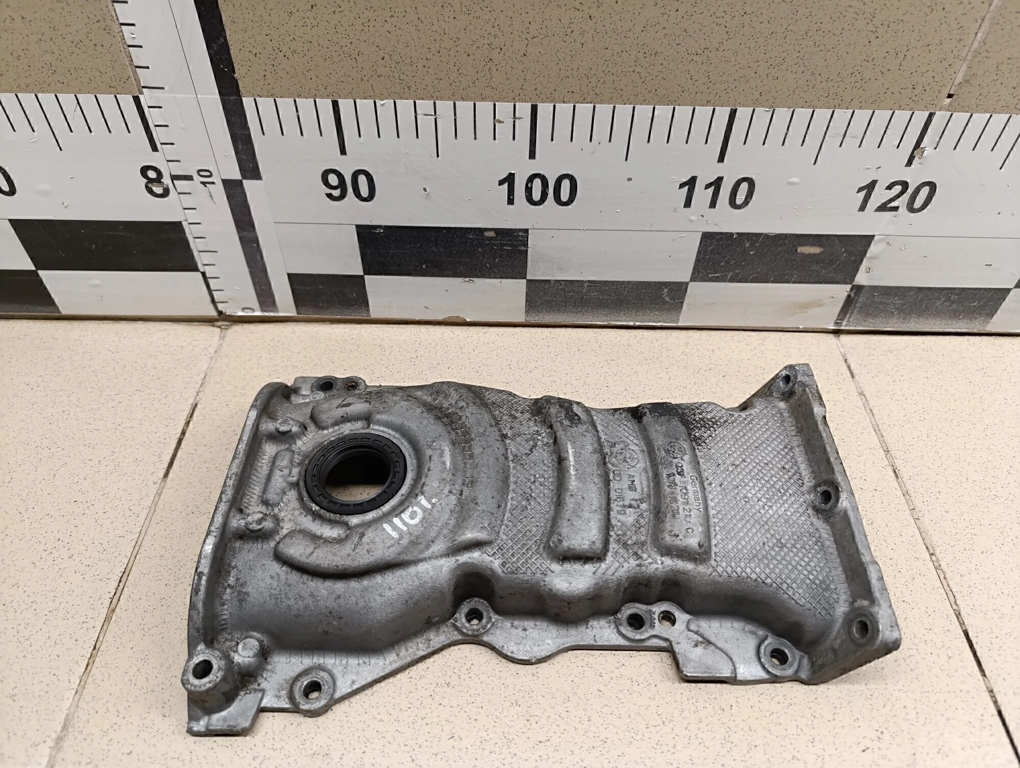 Крышка двигателя передняя Golf VI 2009-2012