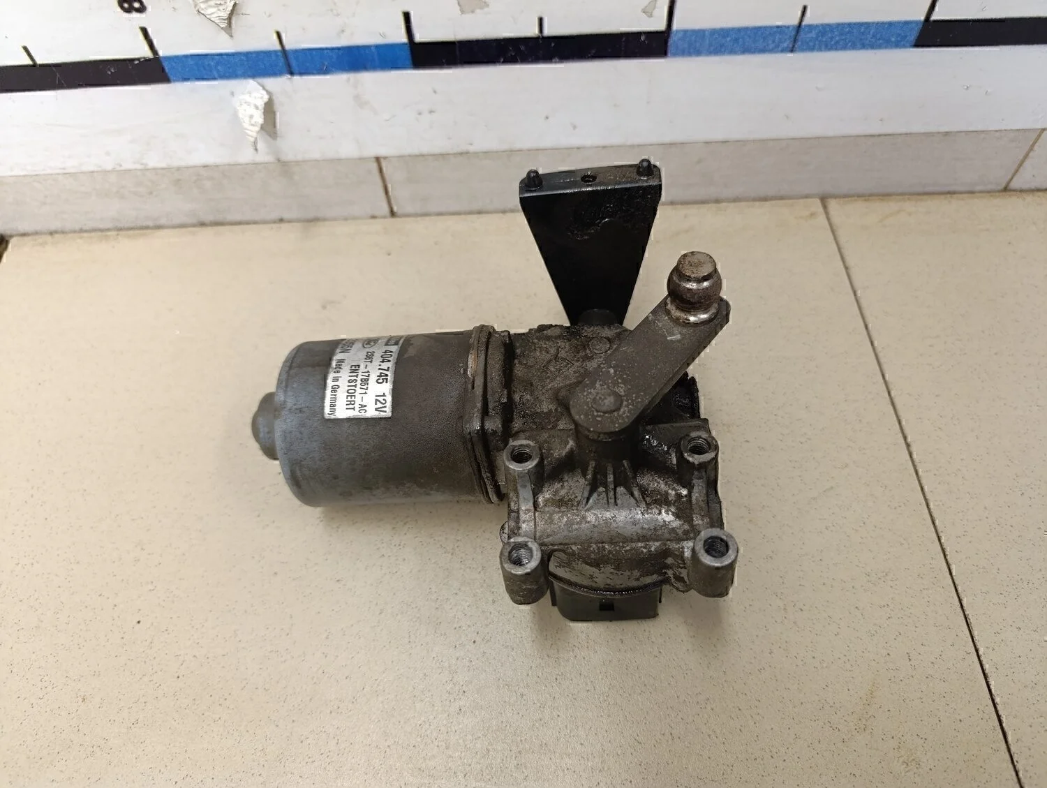 Моторчик стеклоочистителя передний Fusion 2002-2012