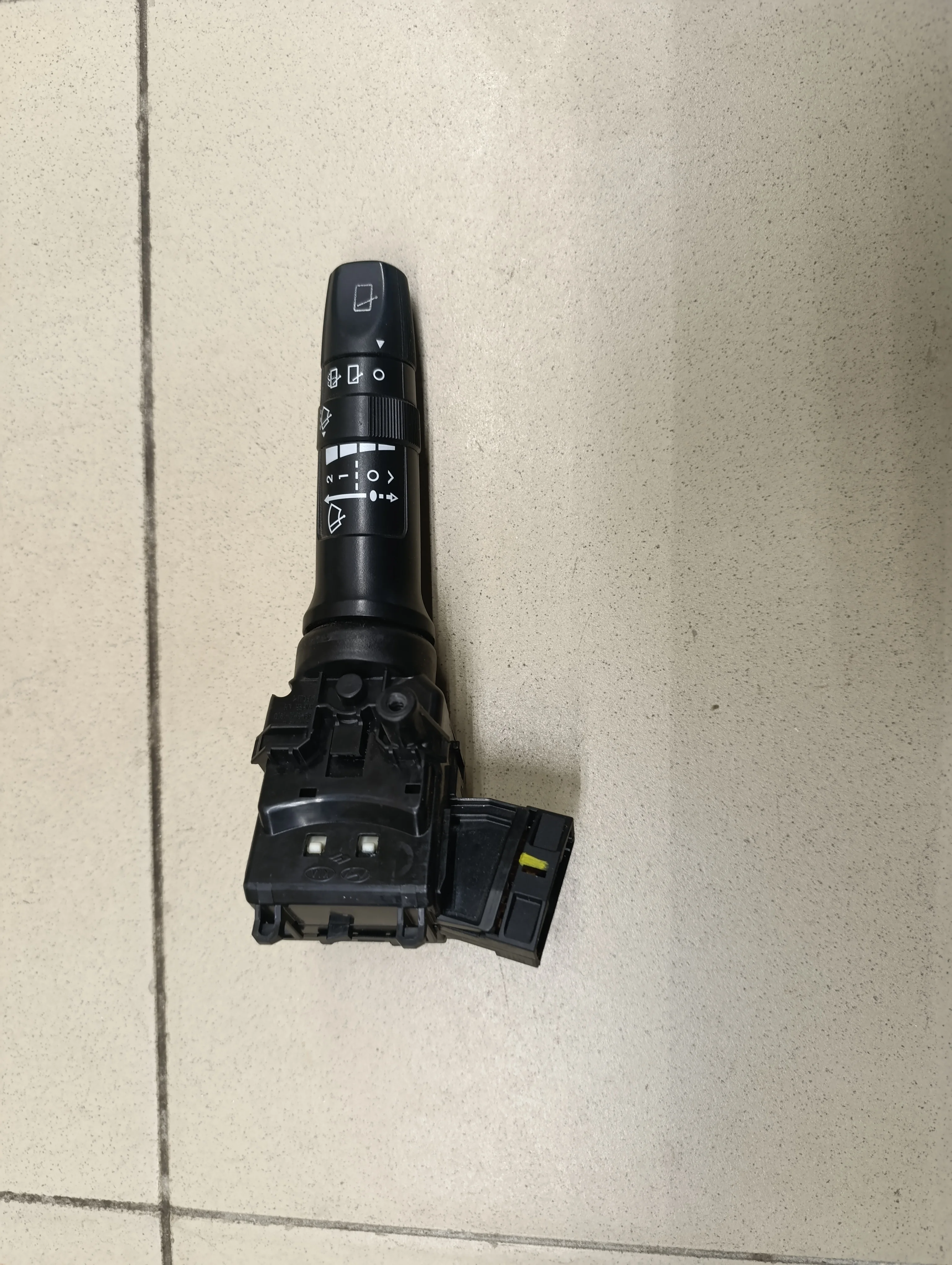 Переключатель стеклоочистителей Solaris 2010-2017