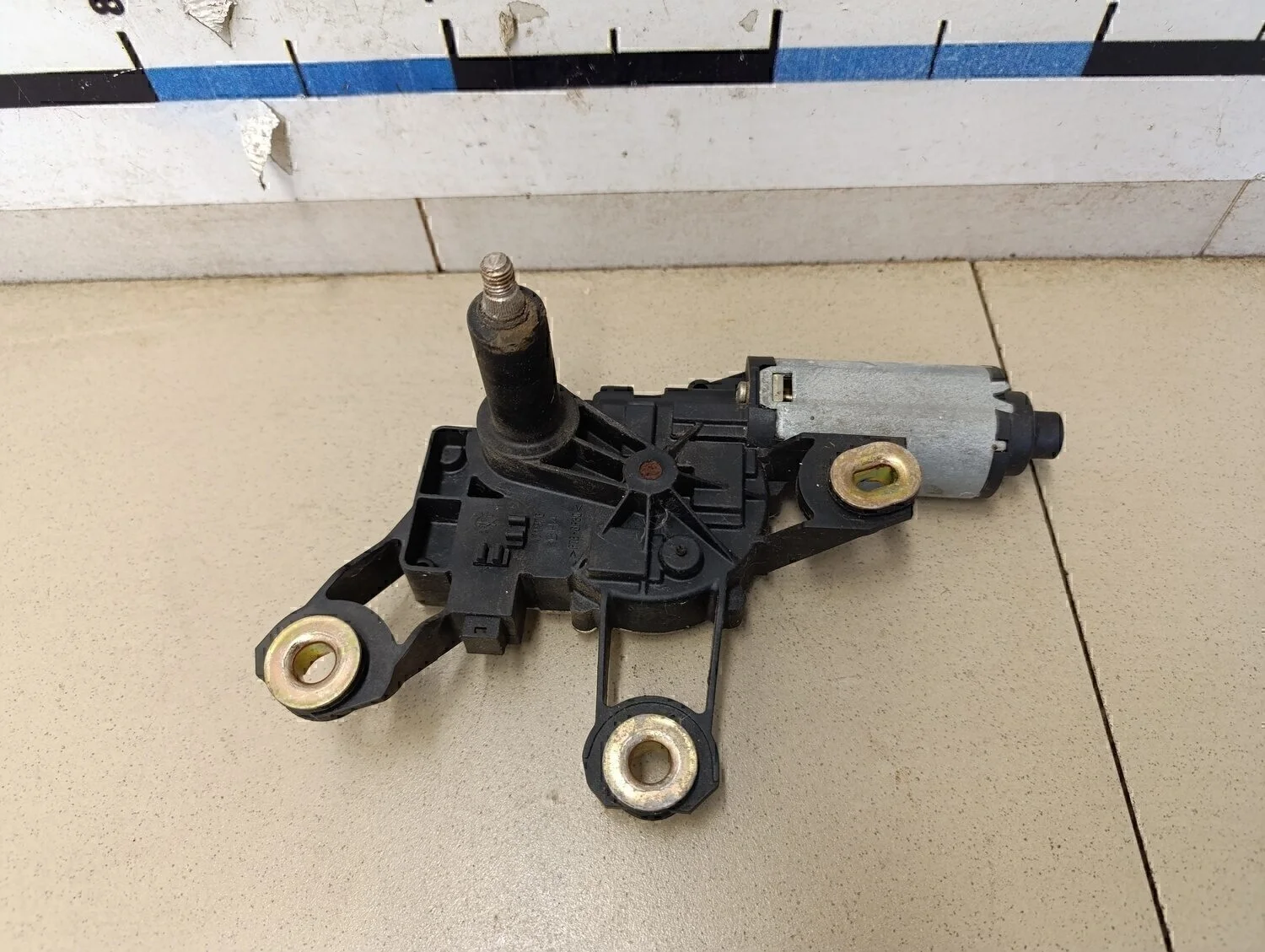 Моторчик стеклоочистителя задний Fusion 2002-2012