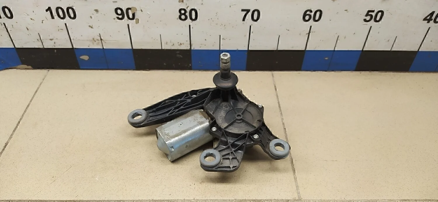 Моторчик стеклоочистителя задний C2 2003-2008