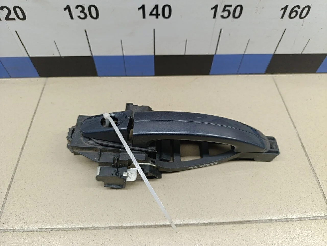 Ручка двери передней наружная левая Focus III 2011>