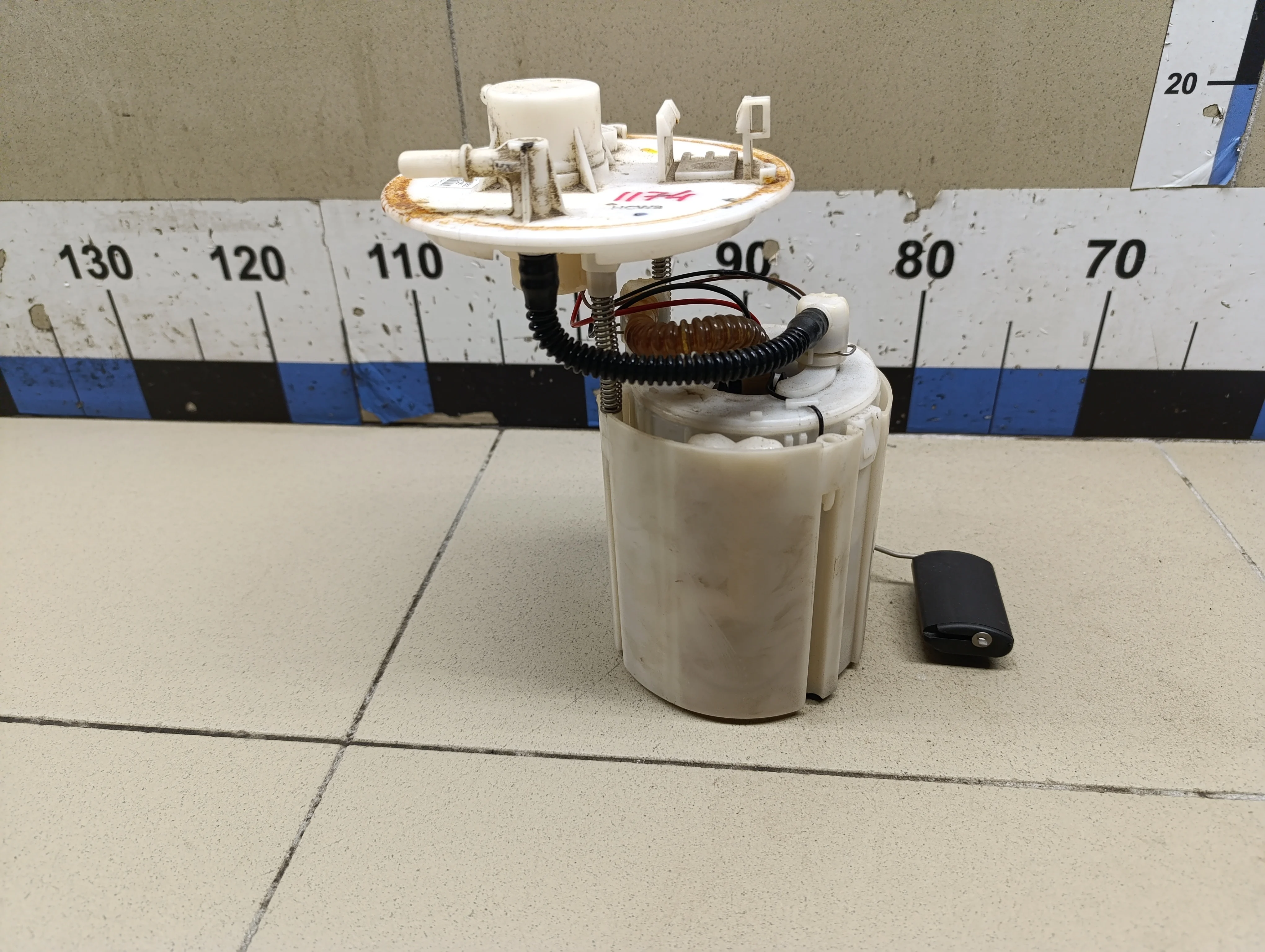 Насос топливный электрический Solaris 2010-2017