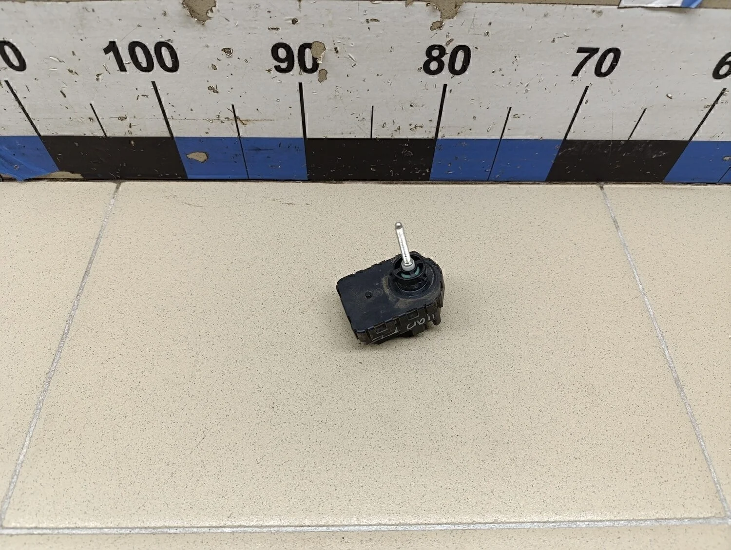 Моторчик корректора фары Camry XV40 2006-2011