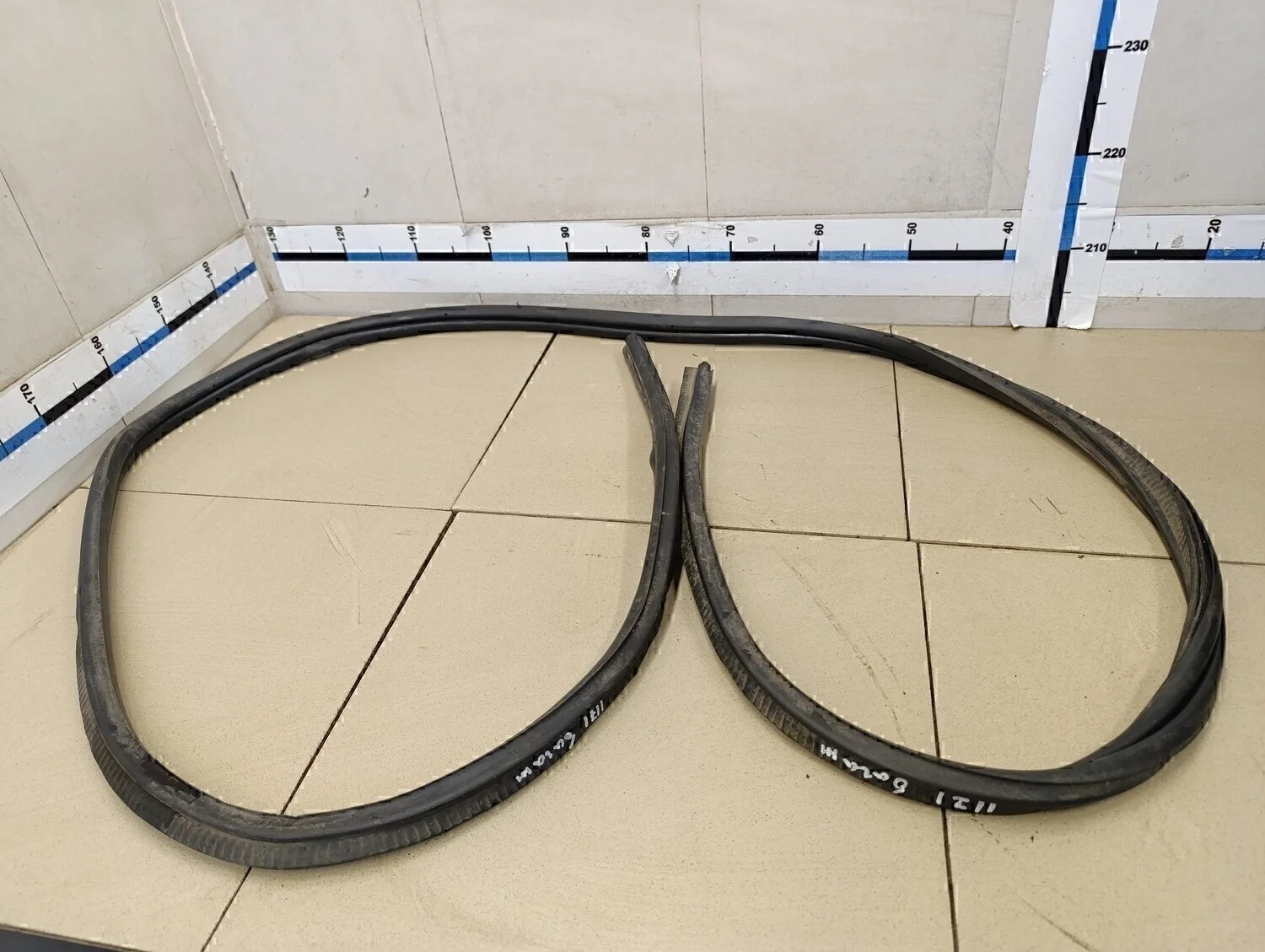 Уплотнитель багажника Fusion 2002-2012