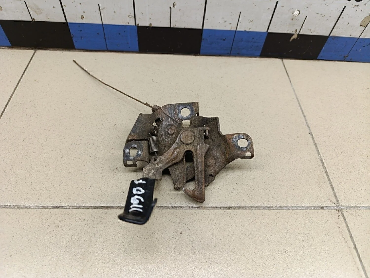 Замок капота Corolla E15 2006-2013