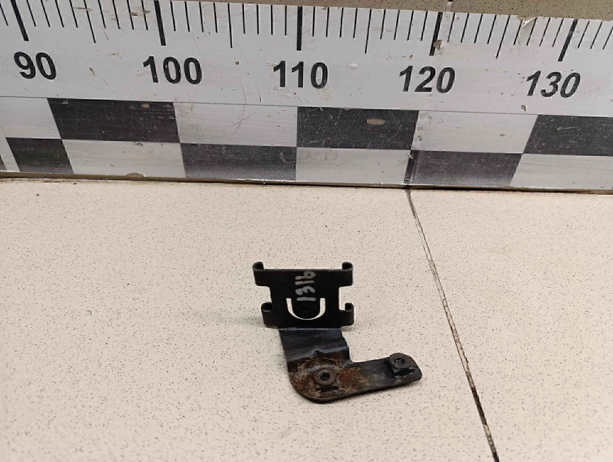 Кронштейн бачка гидроусилителя   Logan 2005-2014