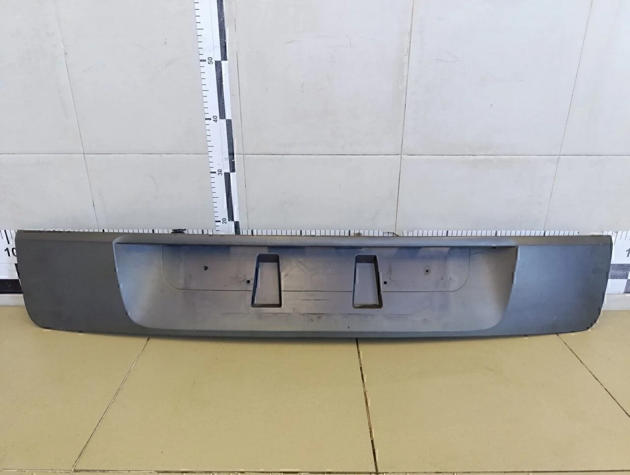 Накладка двери багажника Scenic 2003-2009