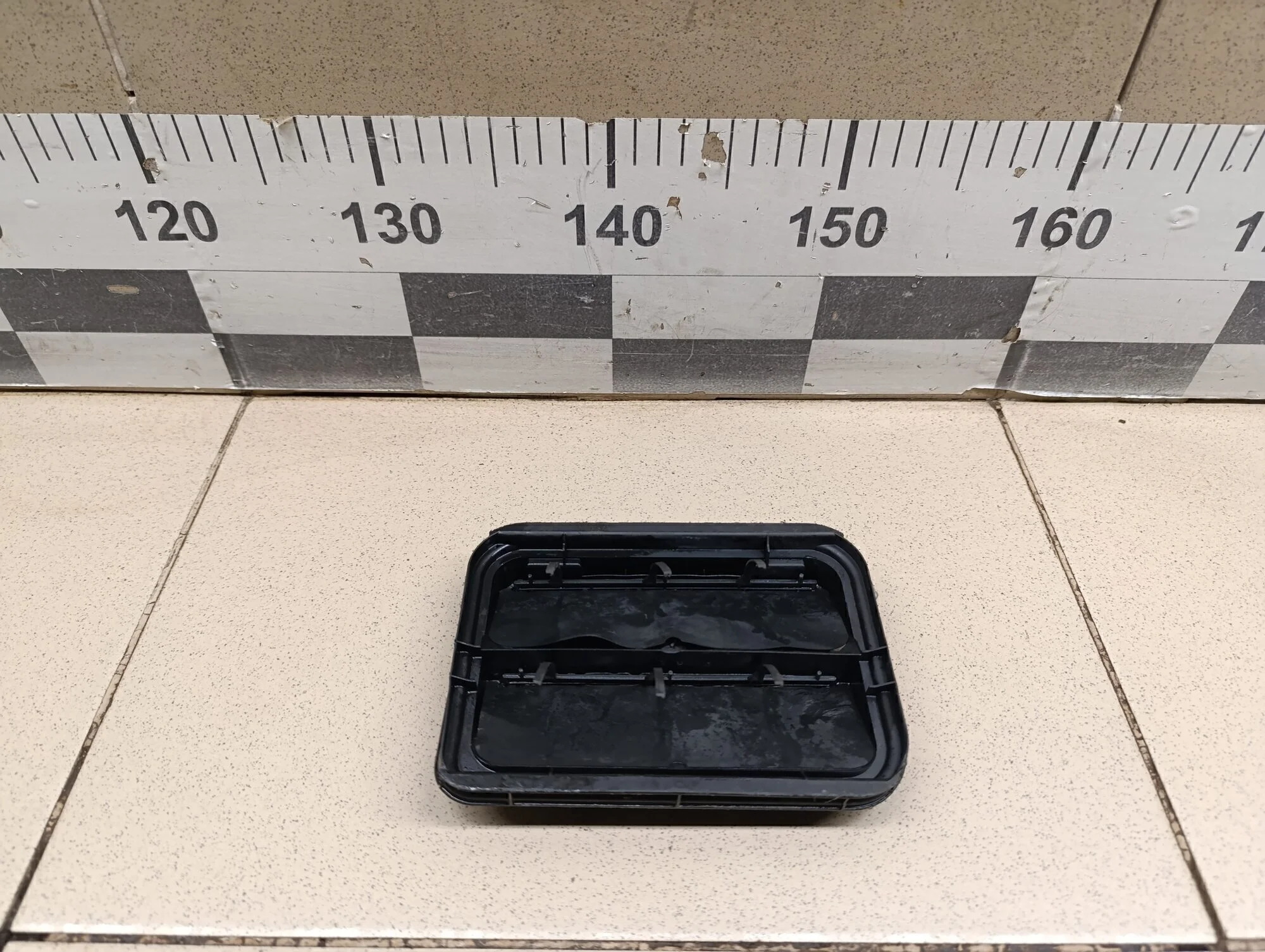 Решетка вентиляционная Duster 2012>