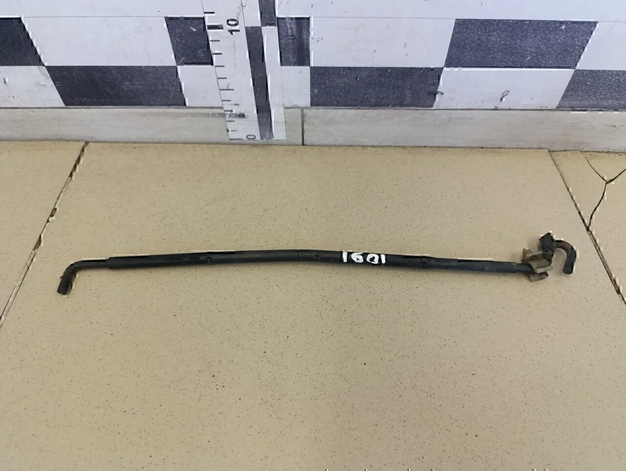 Держатель капота Scenic 2003-2009