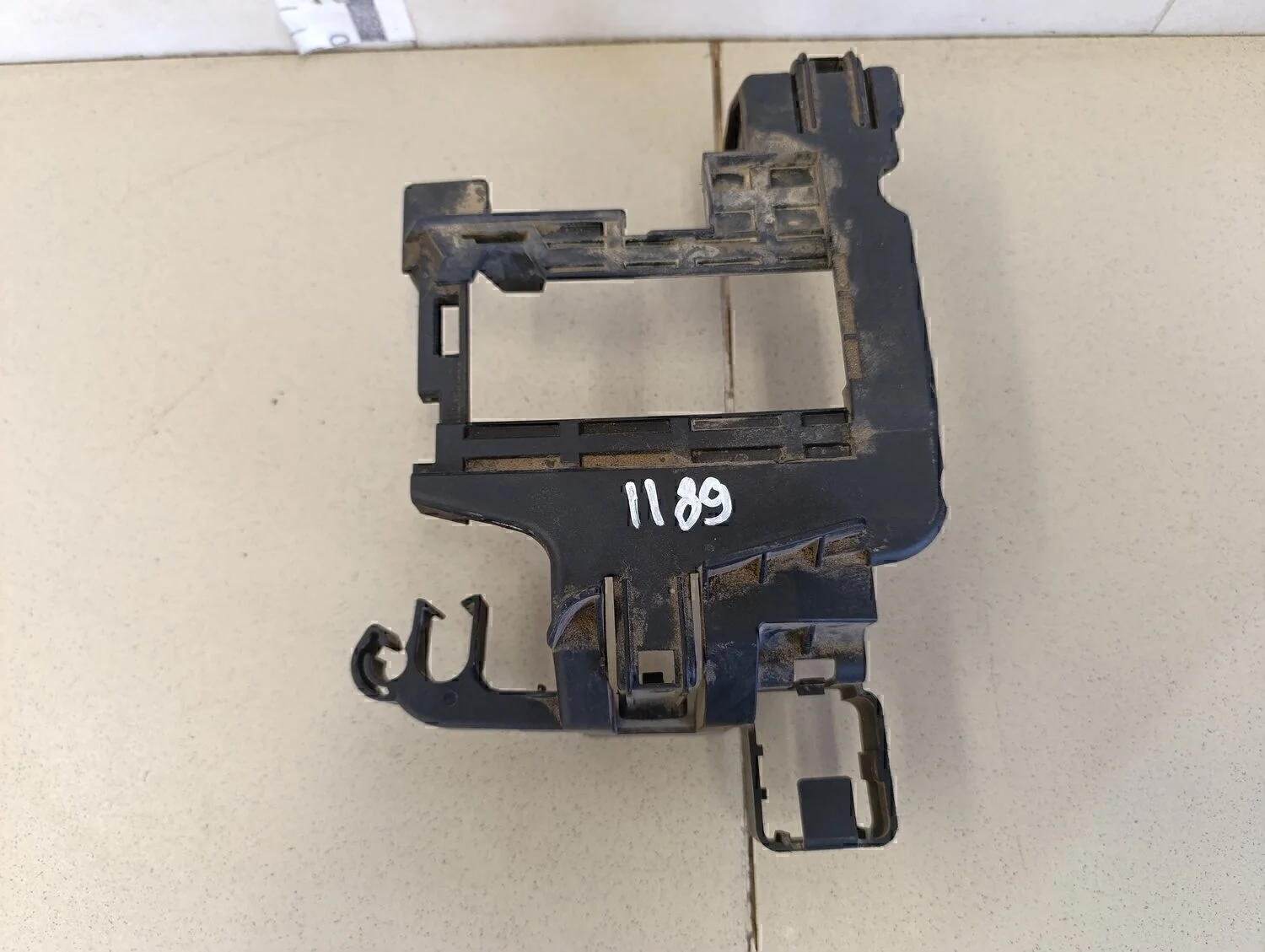 Кронштейн (сопут. товар) Polo (Sed RUS) 2011>