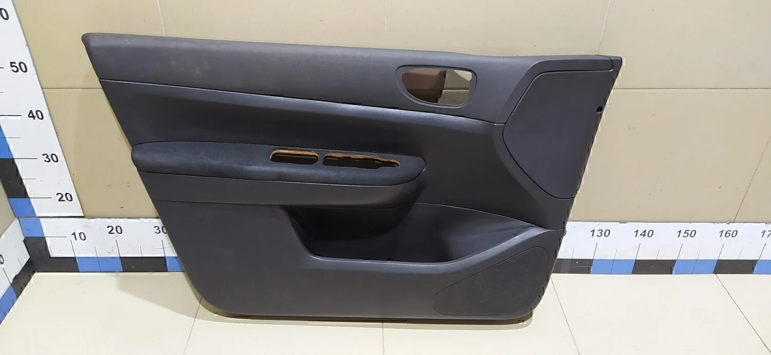 Обшивка двери передней левой 307 2001-2007