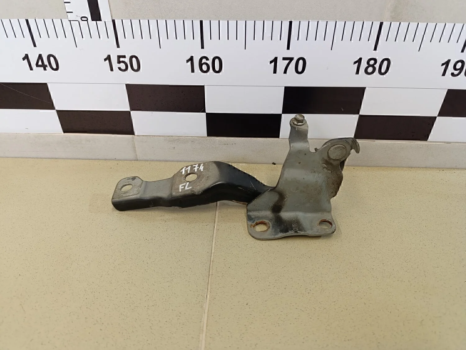 Петля капота левая RIO 2011-2017