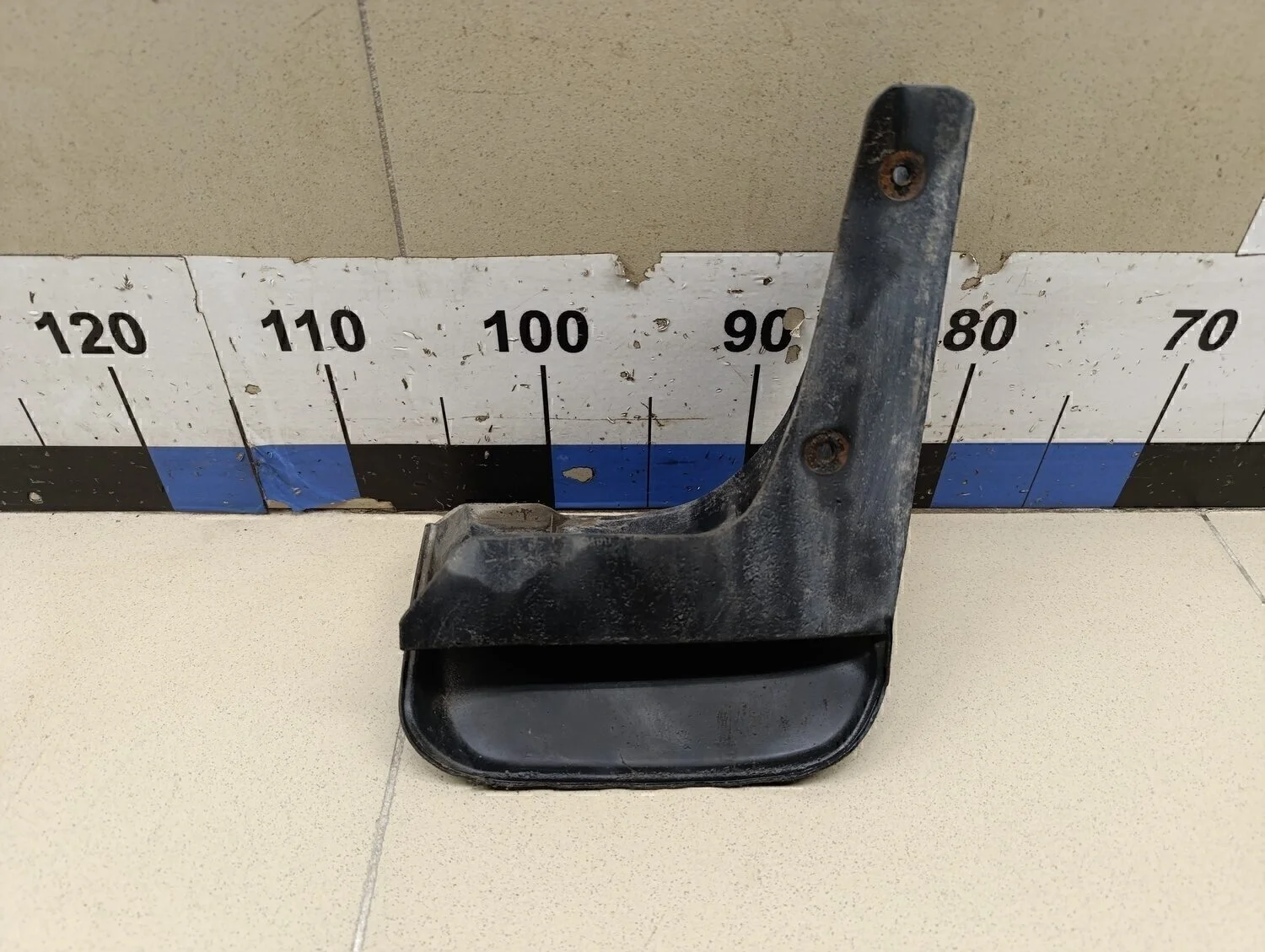 Брызговик задний левый Corolla E15 2006-2013