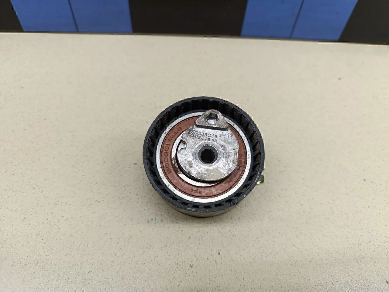 Ролик-натяжитель ремня ГРМ Clio/Symbol 1998-2008