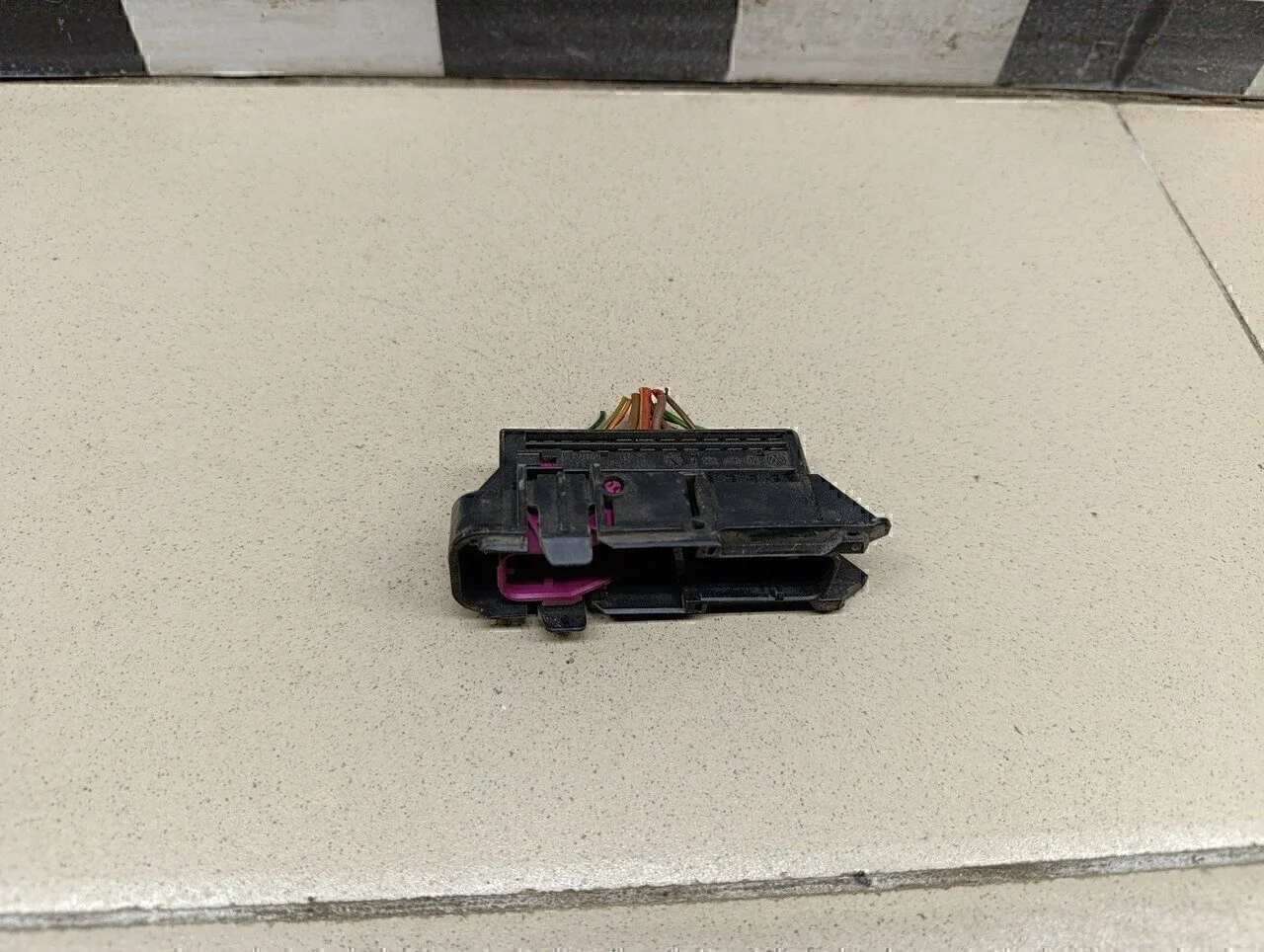 Разъем Octavia (A7) 2013>