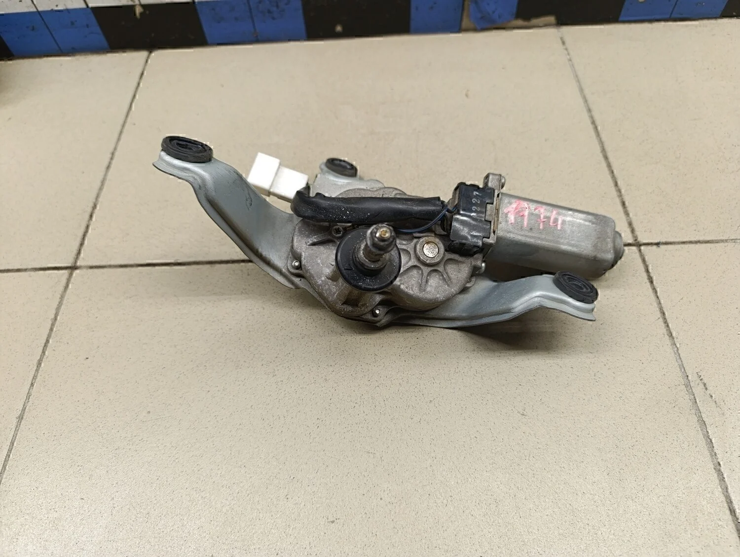 Моторчик стеклоочистителя задний RIO 2011-2017