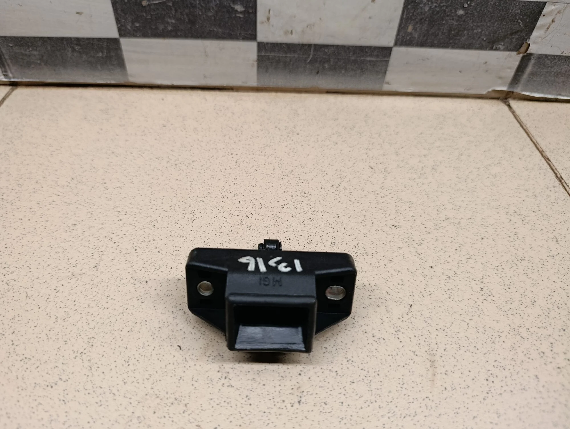 Замок багажника Clio/Symbol 1998-2008