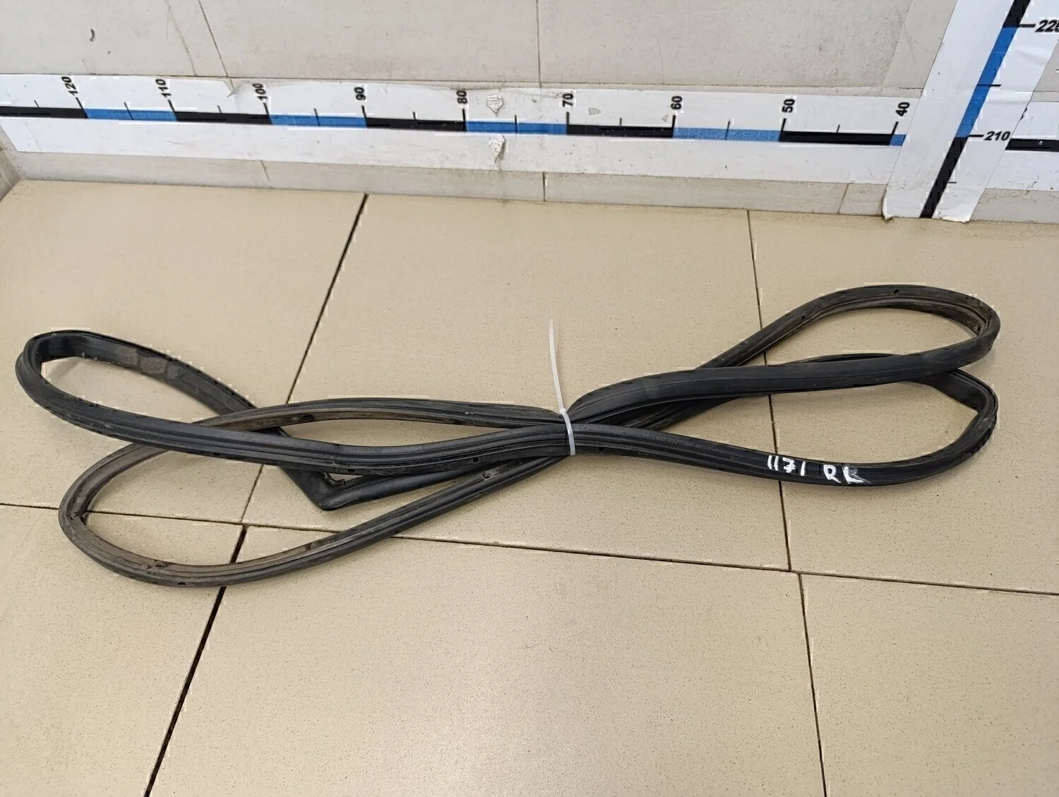 Уплотнитель (внутри) Fusion 2002-2012