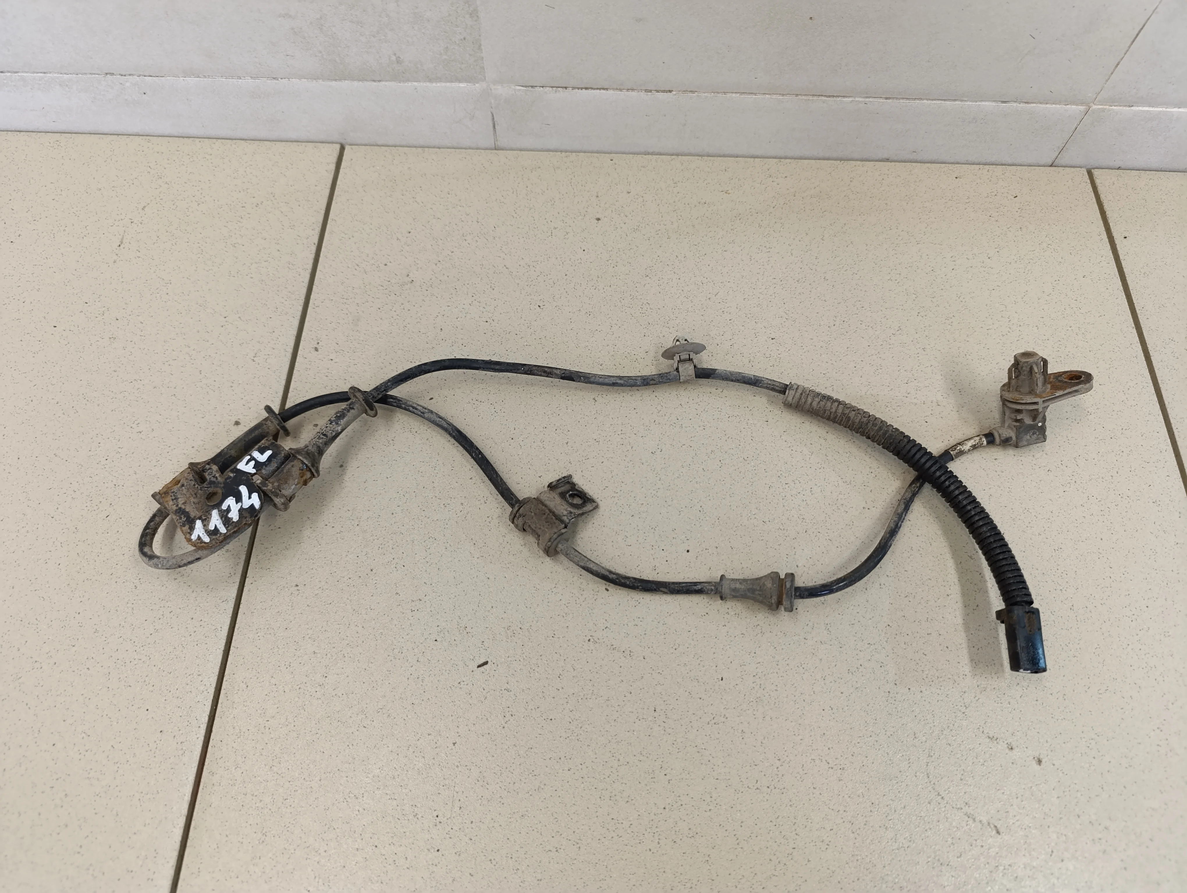 Датчик ABS передний левый Solaris 2010-2017