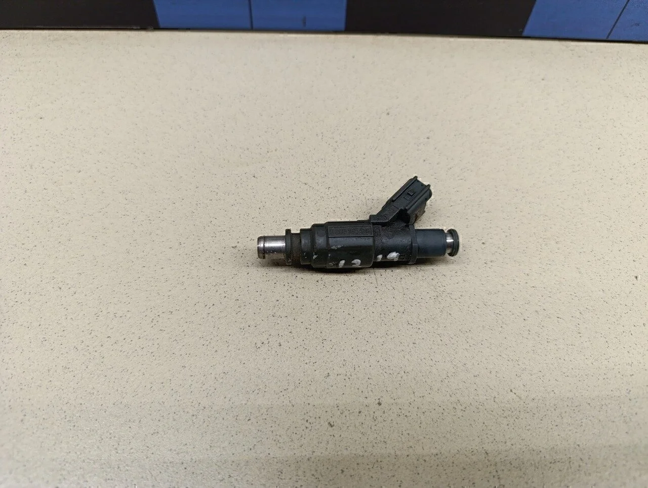 Форсунка инжекторная электрическая Avensis II 2003-2008