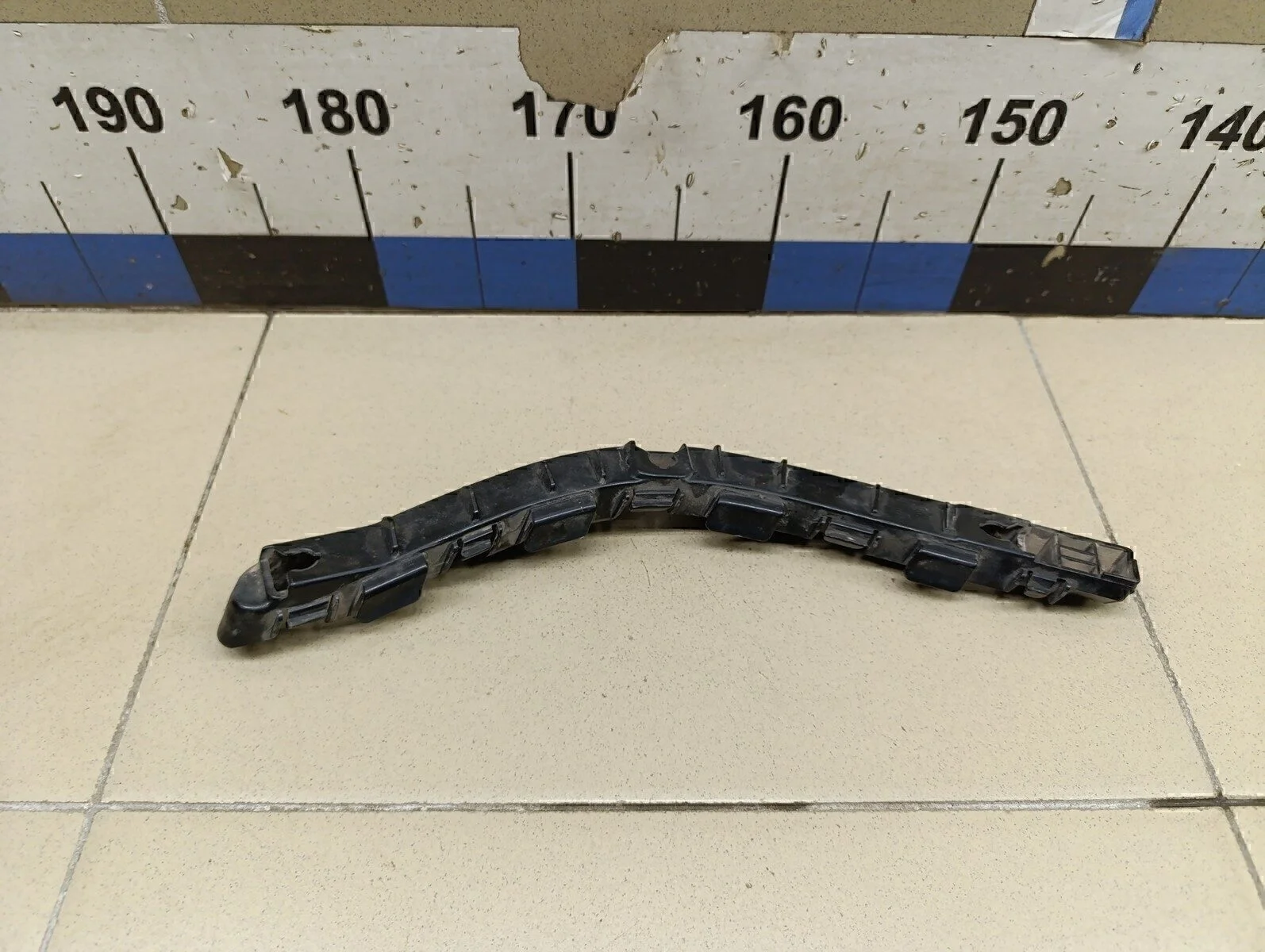 Направляющая заднего бампера левая Sportage 2010-2015