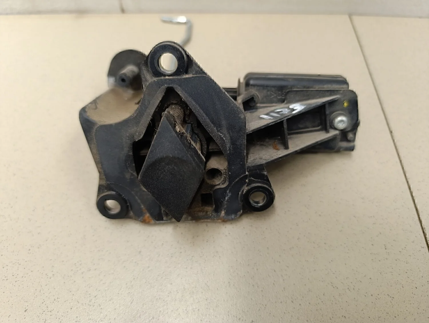 Кнопка открывания багажника Clio/Symbol 1998-2008