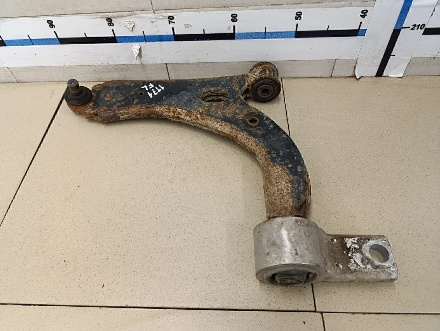 Рычаг передний левый Fusion 2002-2012