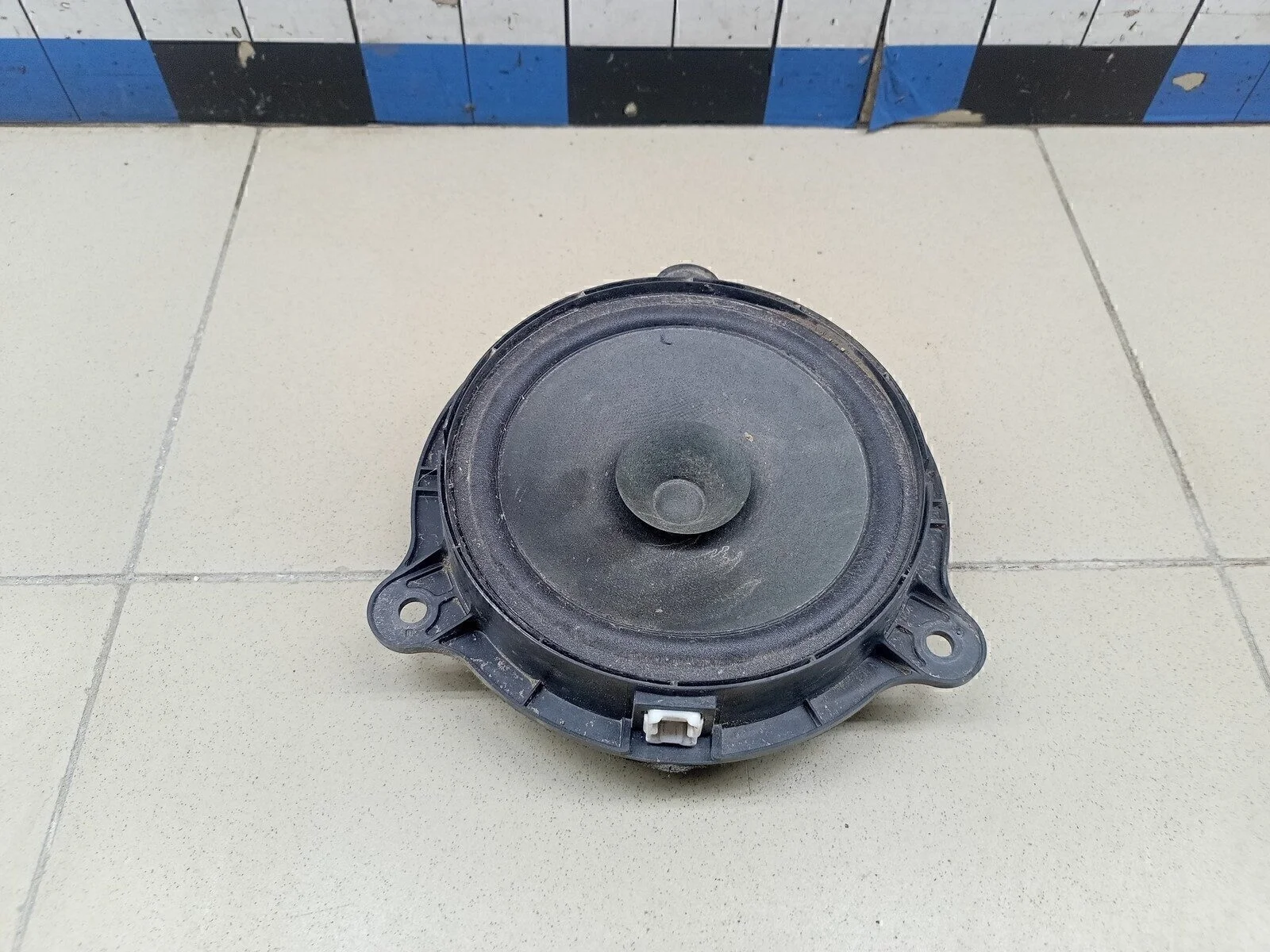 Динамик Logan II 2014>