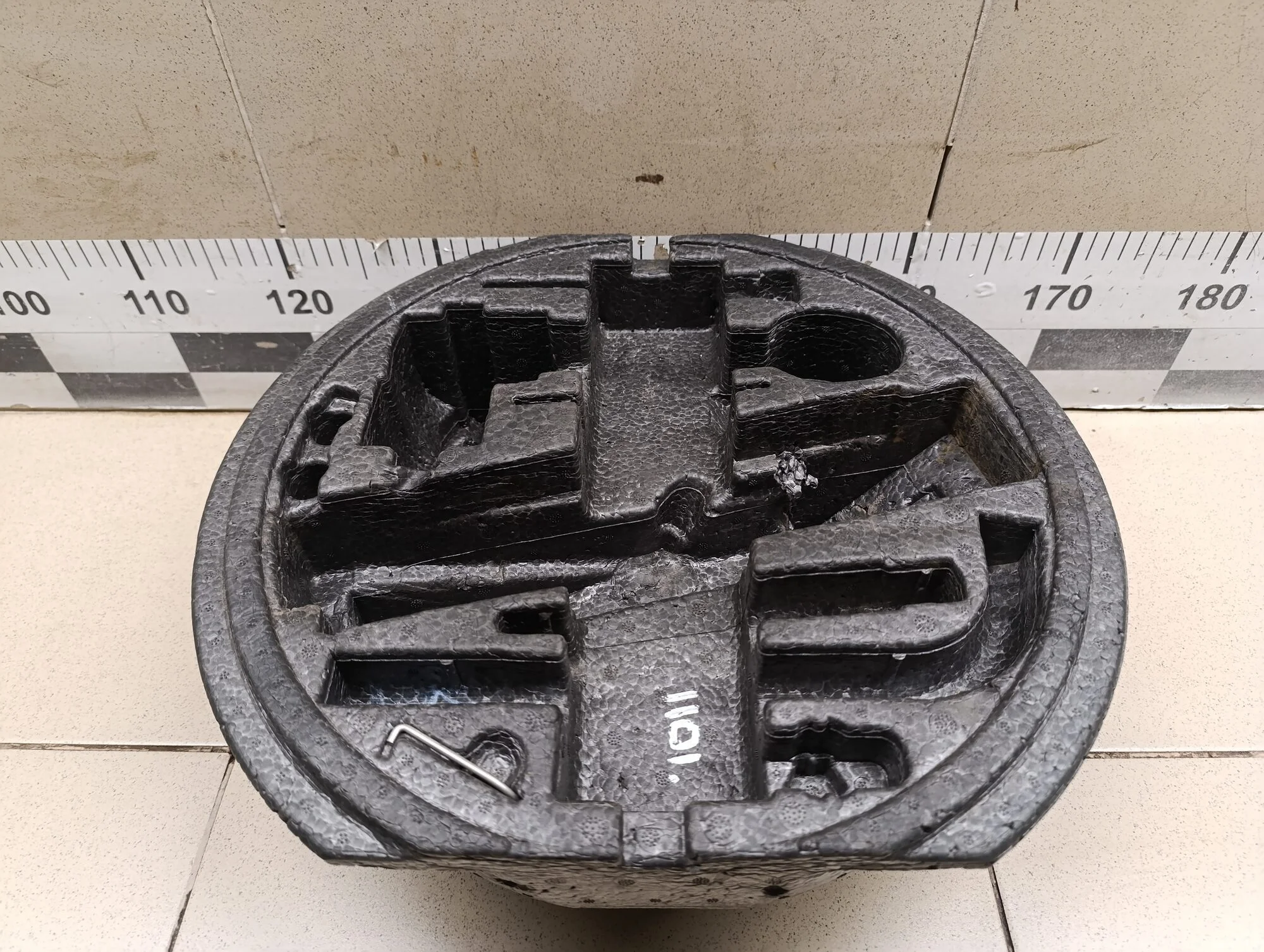 Ящик для инструментов Golf V 2003-2009