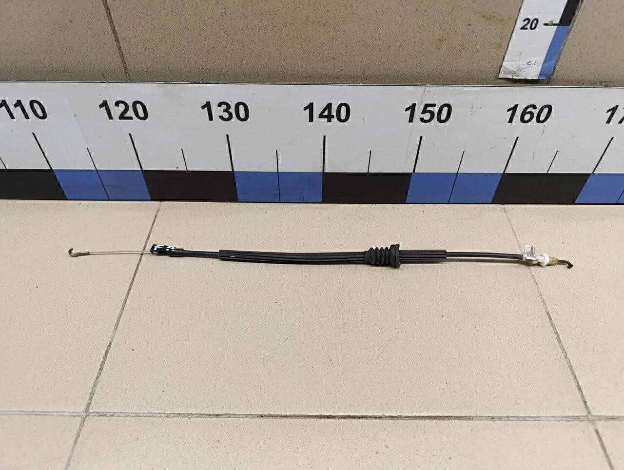 Трос открывания двери Passat [B6] 2005-2010