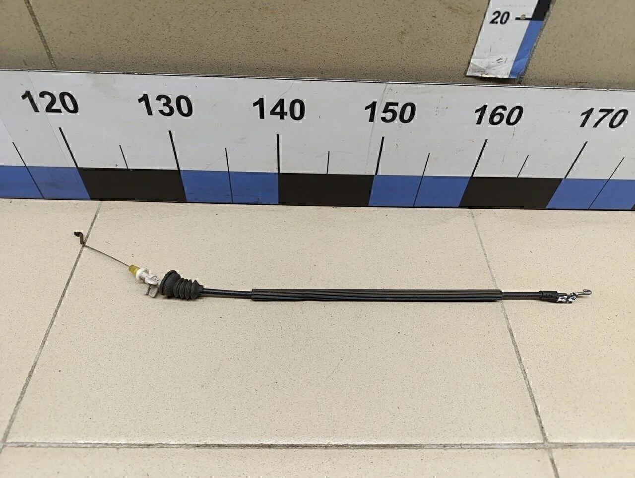 Трос открывания двери Passat [B6] 2005-2010