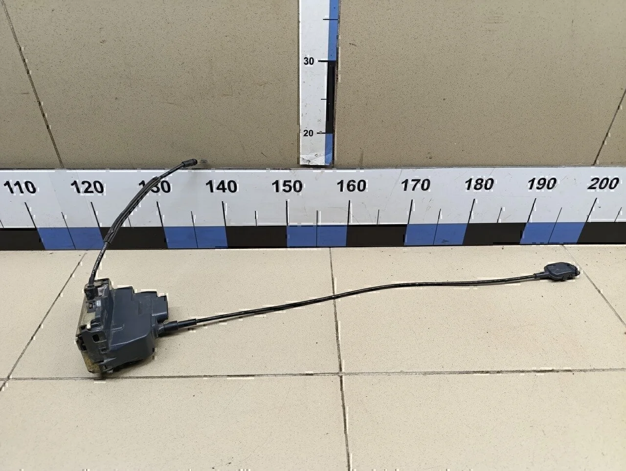 Замок двери задней правой Scenic 2003-2009