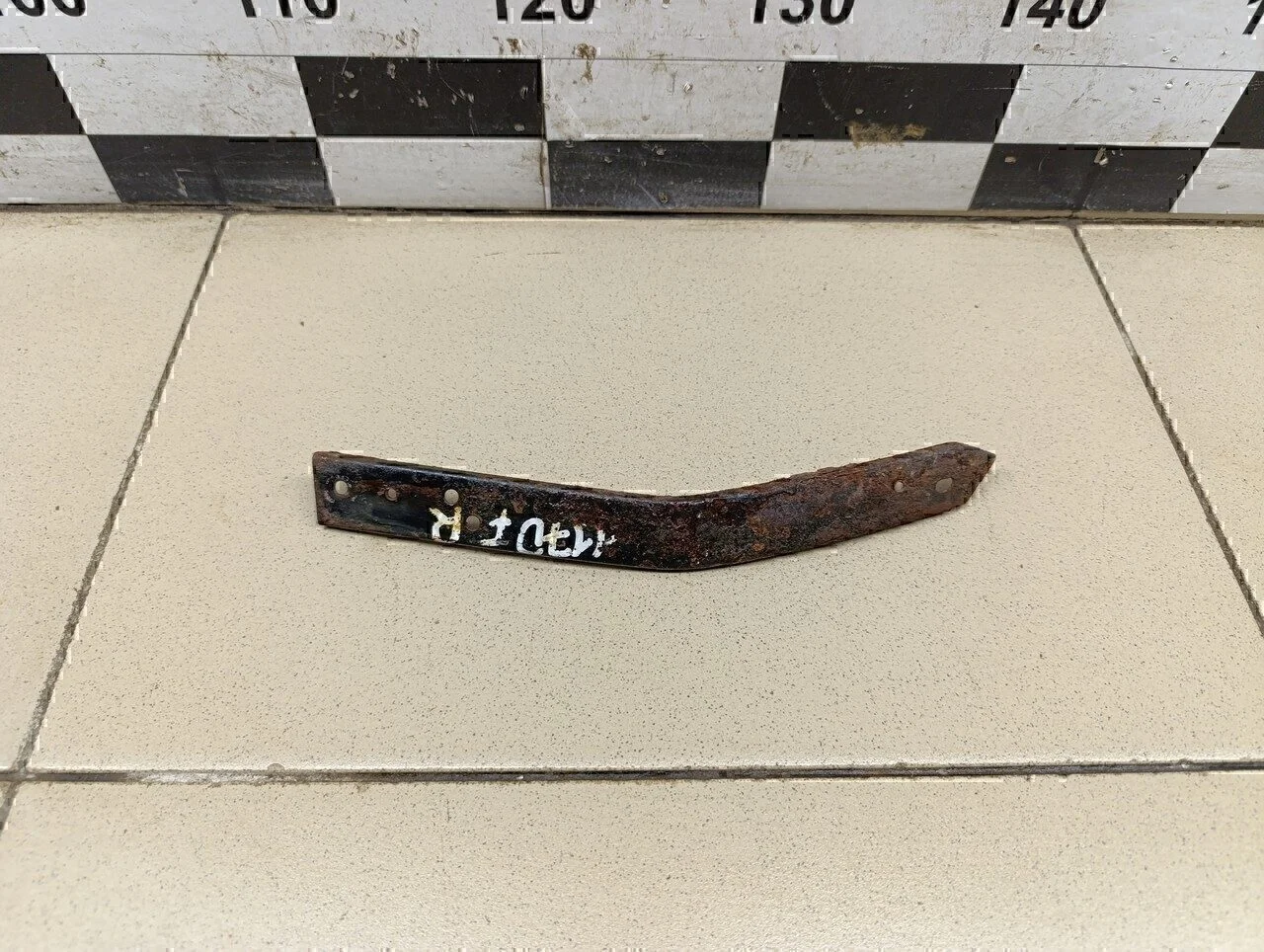 Направляющая переднего бампера правая Lacetti 2003-2013