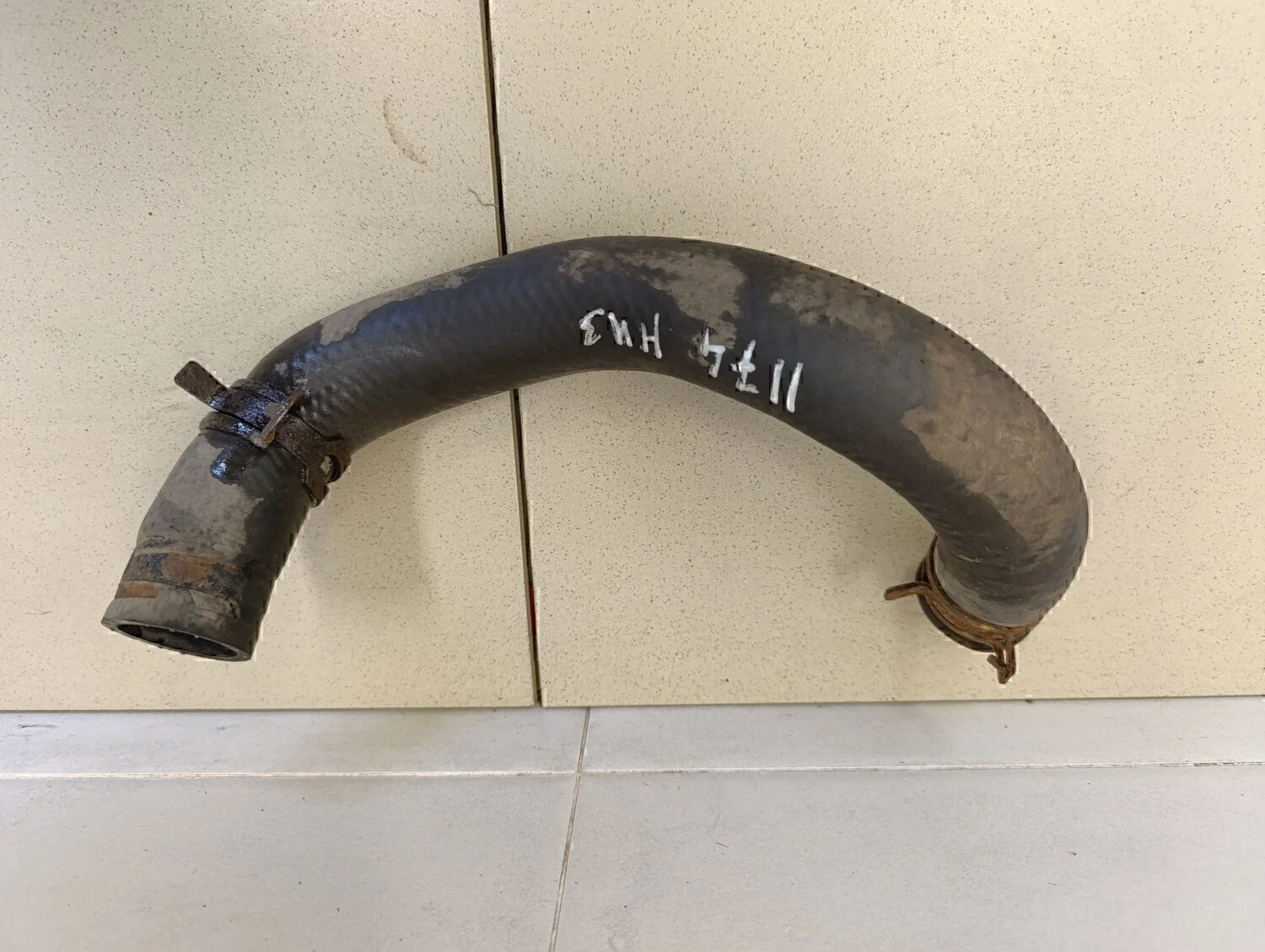 Патрубок радиатора Solaris 2010-2017