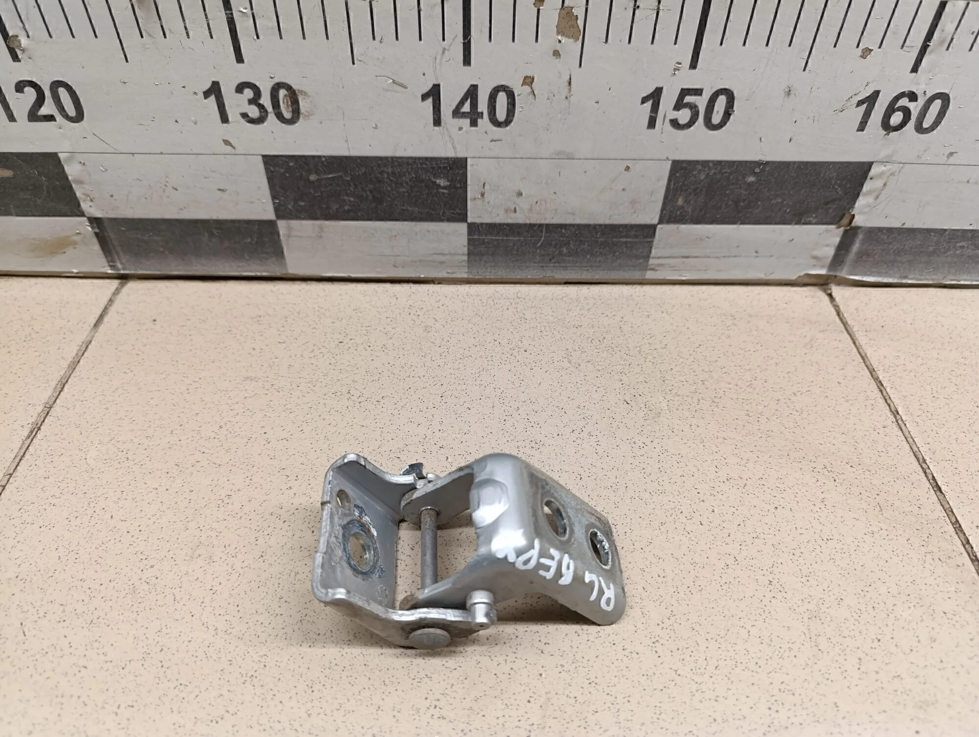 Петля двери  C-Elysee 2012>